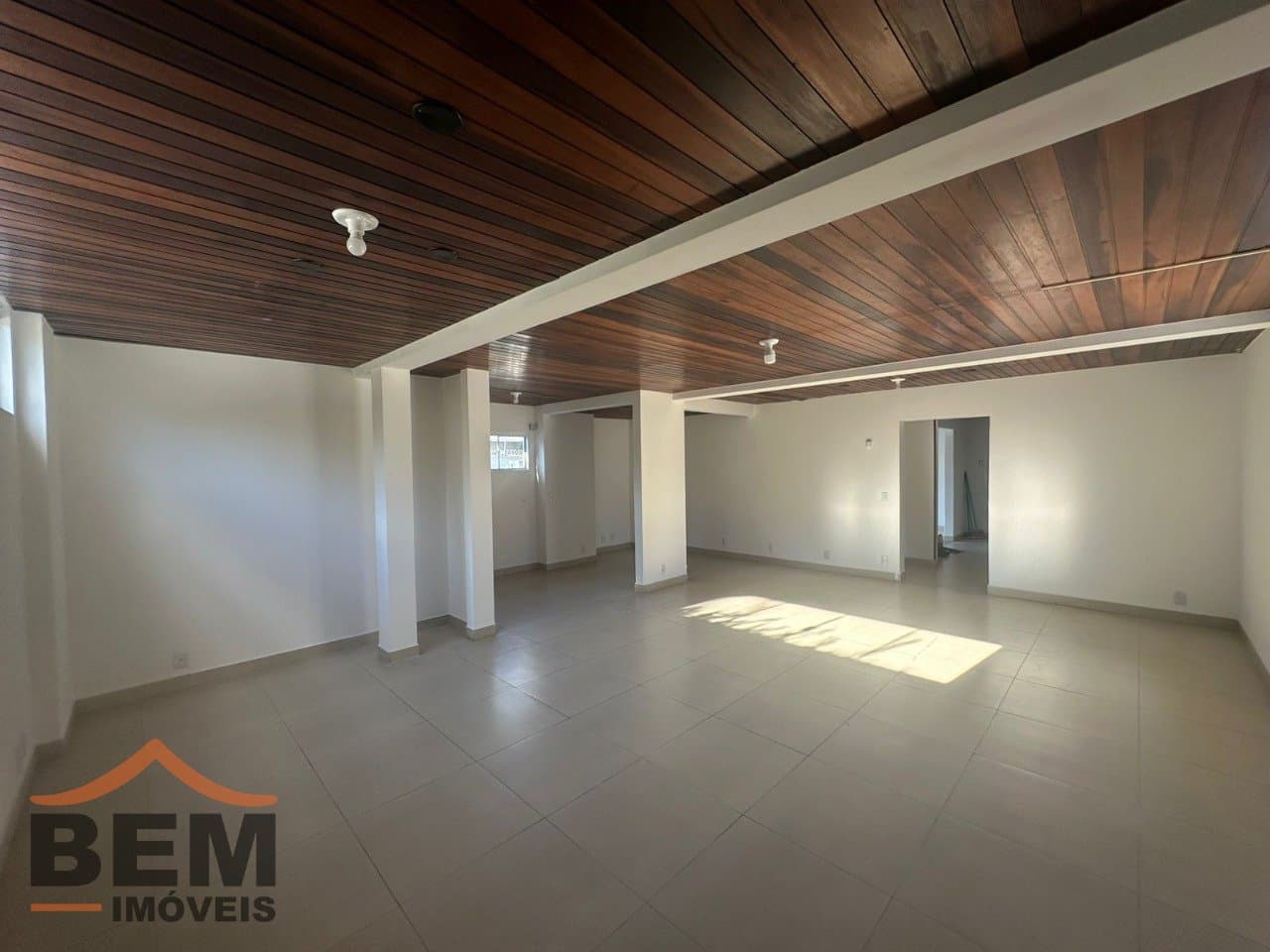 Casa com 4 quartos e 407m² no bairro Centro, em Balneário Camboriú
