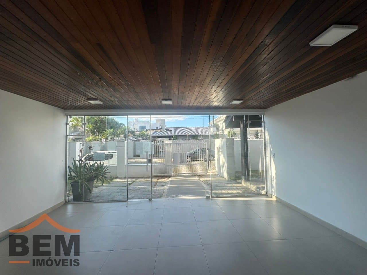Casa com 4 quartos e 407m² no bairro Centro, em Balneário Camboriú
