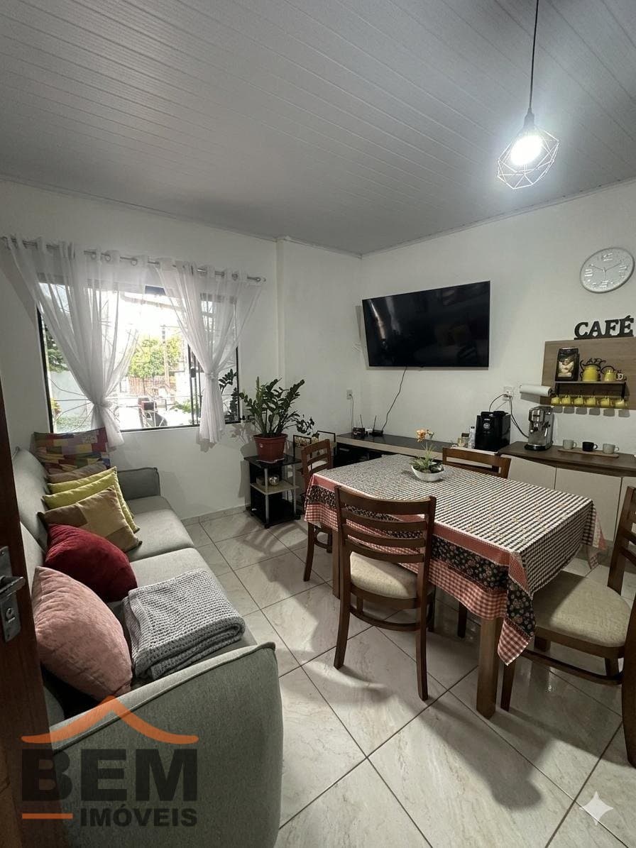 Casa para Venda com 3 quartos e 260m² no bairro São João, em Itajaí