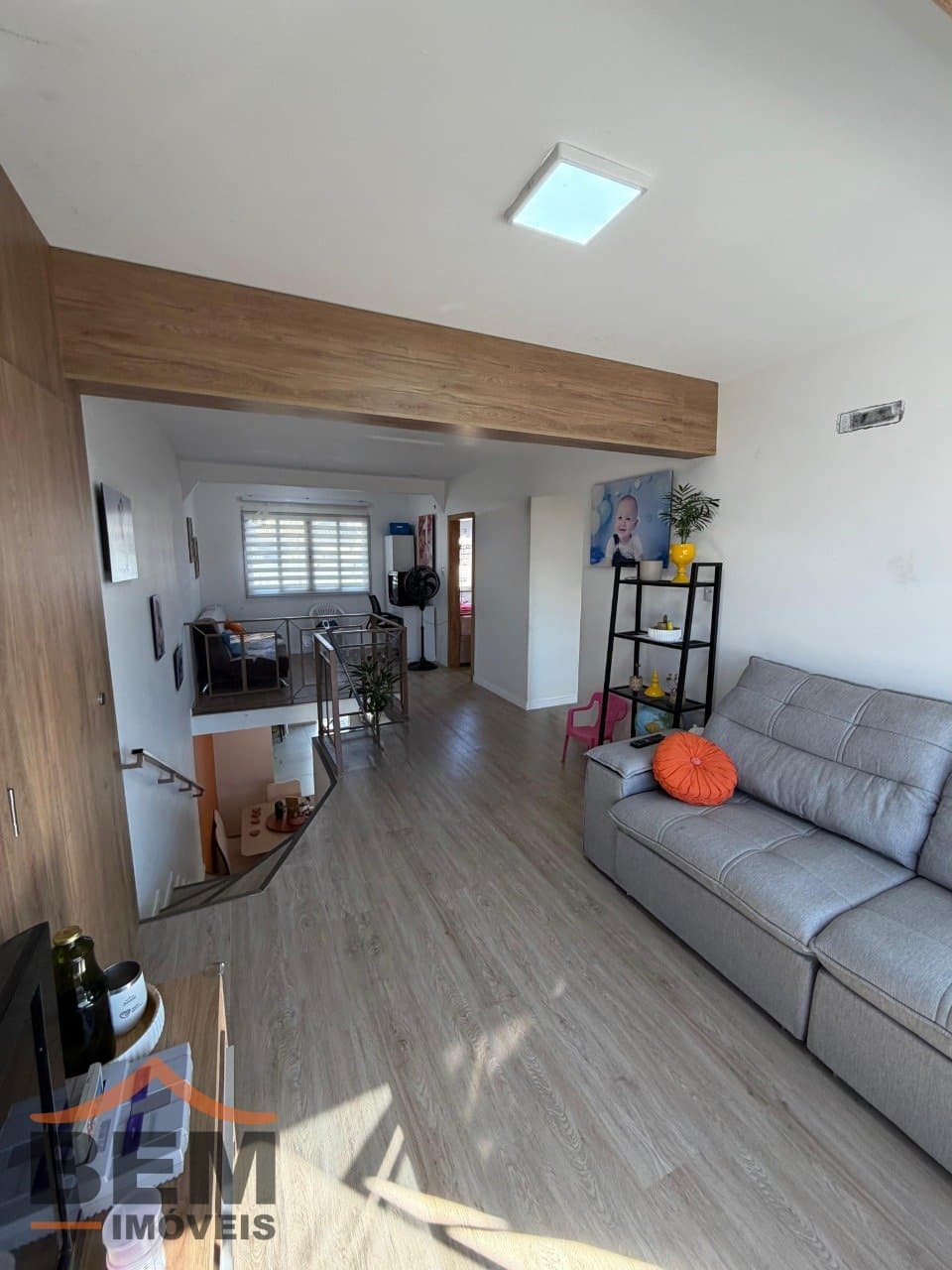 Casa para Venda com 4 quartos e 290m² no bairro São João, em Itajaí