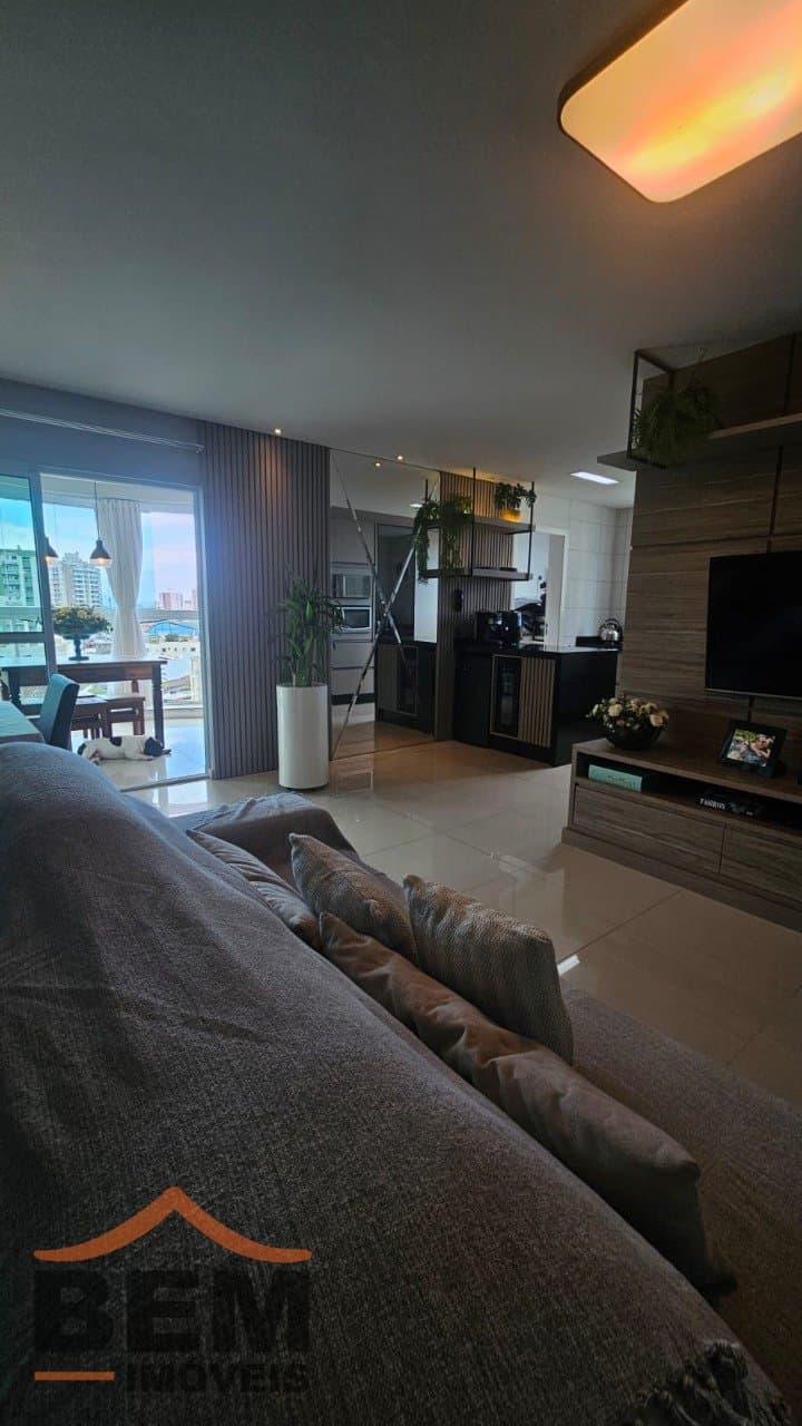 Apartamento para Venda com 3 quartos e 111m² no bairro Centro, em Itajaí