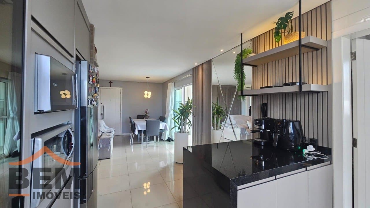 Apartamento para Venda com 3 quartos e 111m² no bairro Centro, em Itajaí