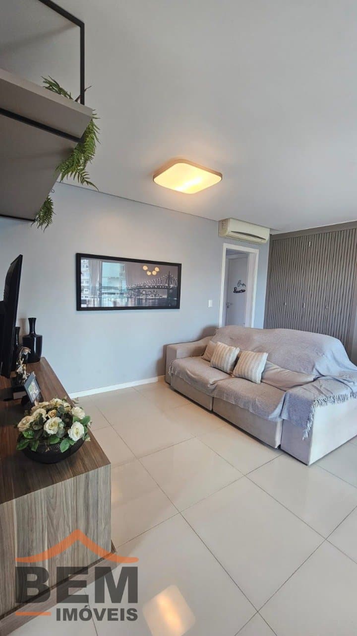 Apartamento para Venda com 3 quartos e 111m² no bairro Centro, em Itajaí
