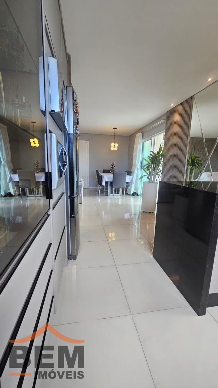 Apartamento para Venda com 3 quartos e 111m² no bairro Centro, em Itajaí