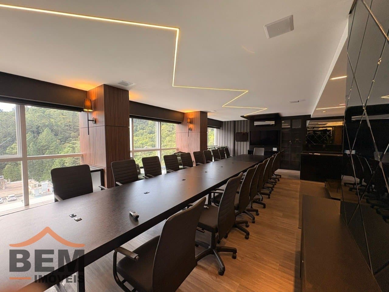Sala Comercial para Locação com 80m² no bairro Praia Brava, em Itajaí