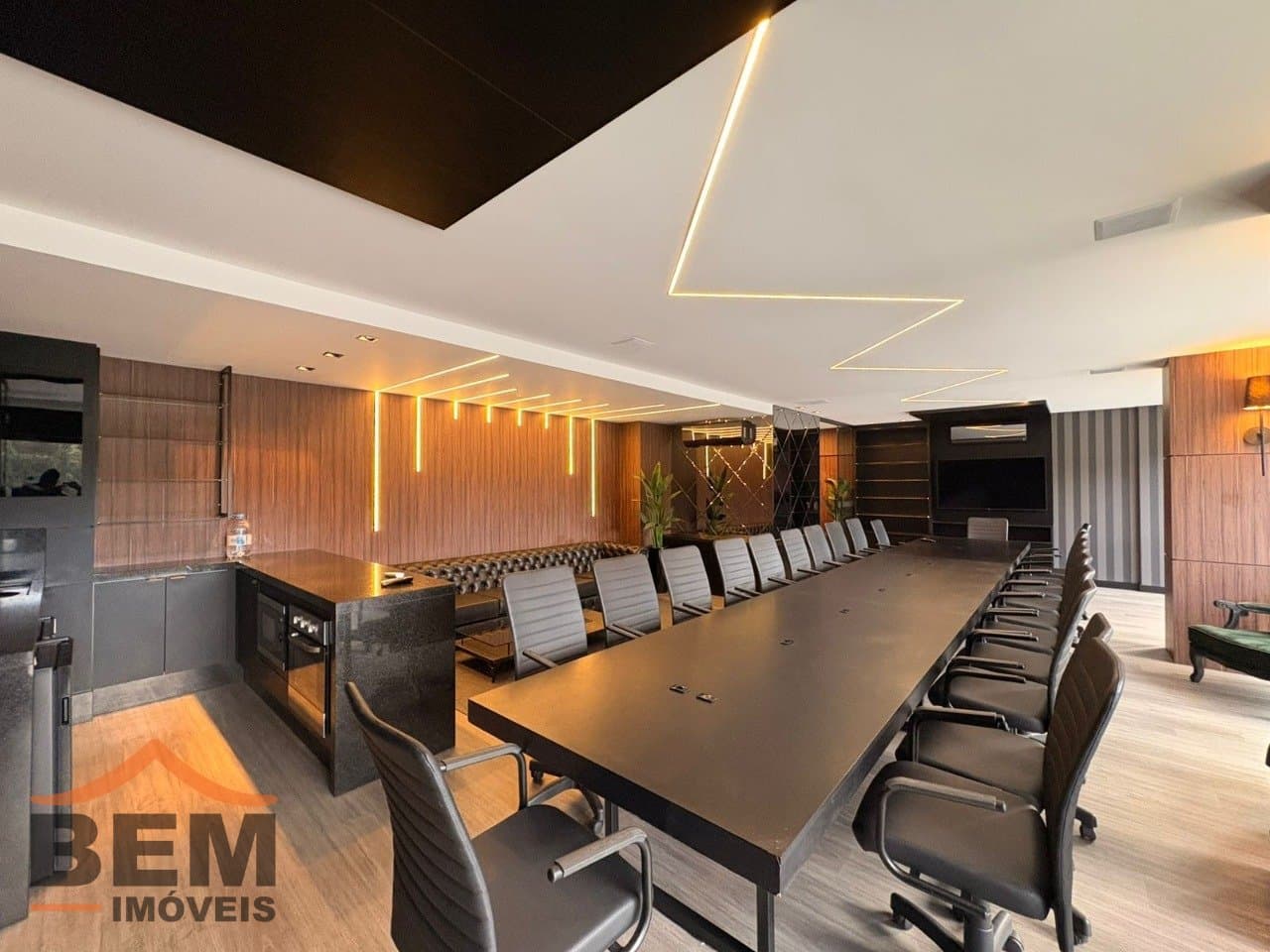 Sala Comercial para Locação com 80m² no bairro Praia Brava, em Itajaí