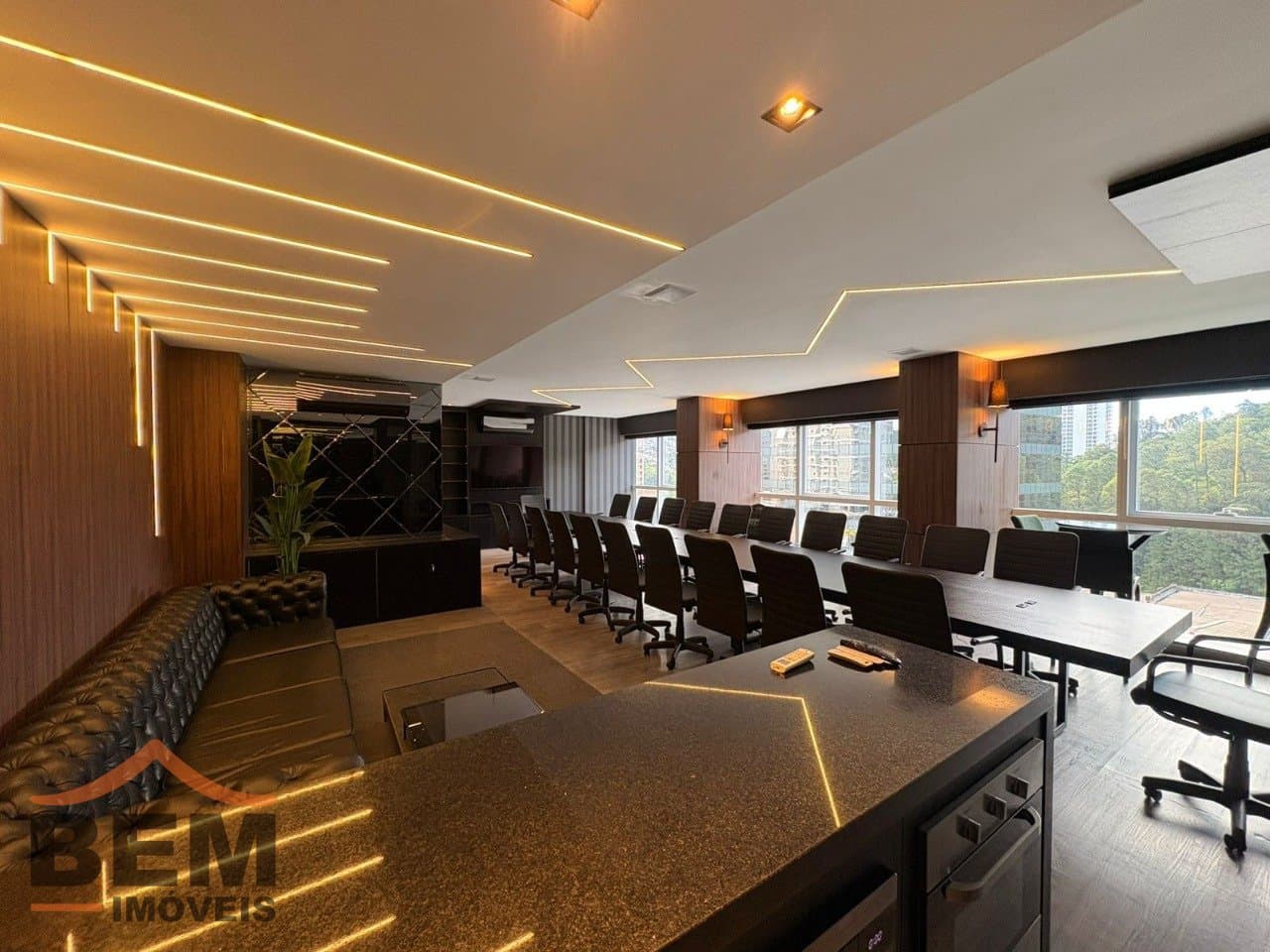 Sala Comercial para Locação com 80m² no bairro Praia Brava, em Itajaí
