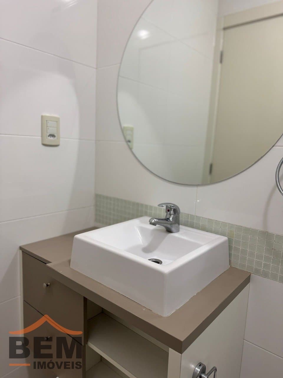 Apartamento para Venda com 3 quartos e 146m² no bairro Meia Praia, em Itapema