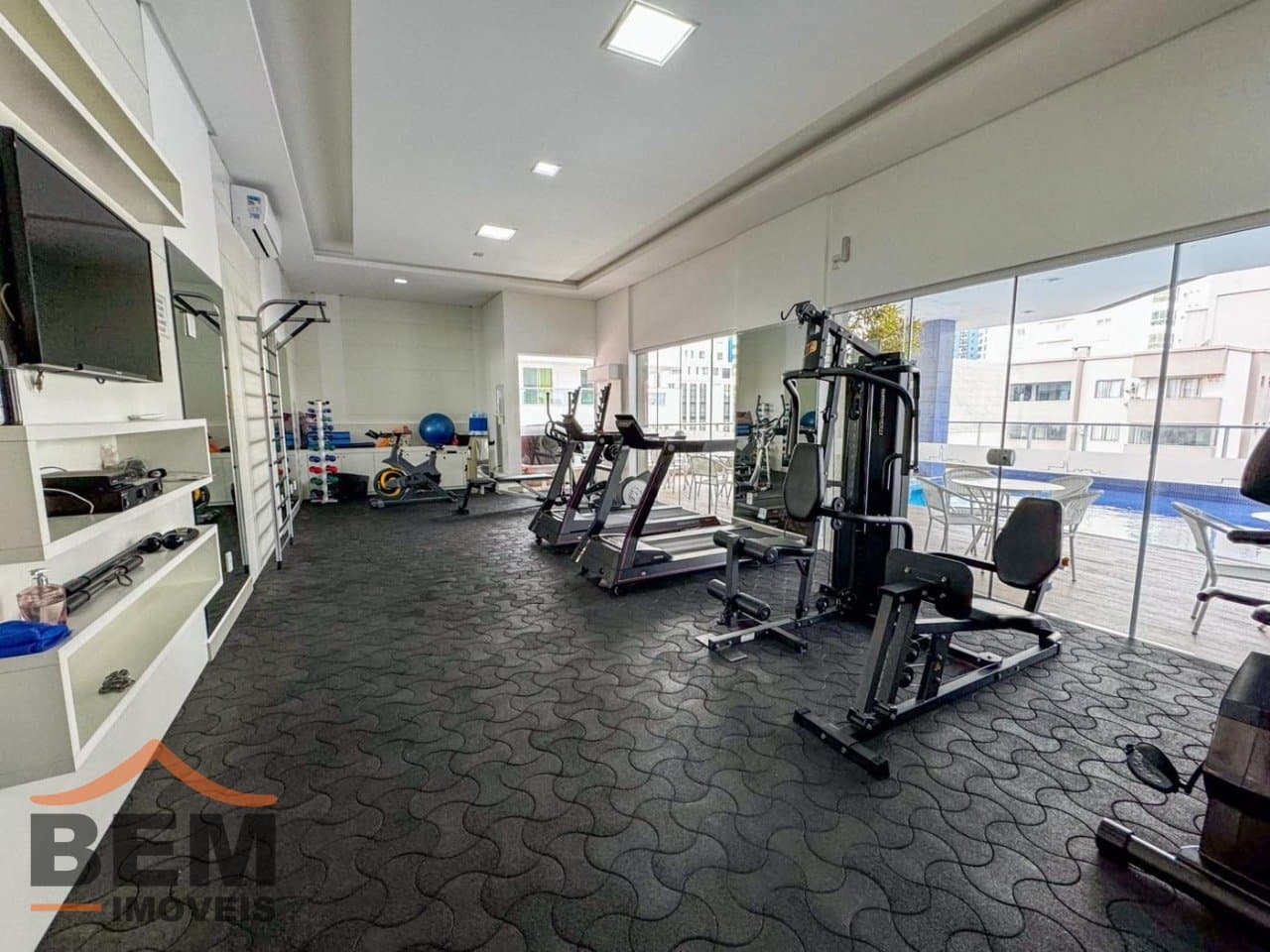 Apartamento para Venda com 3 quartos e 146m² no bairro Meia Praia, em Itapema