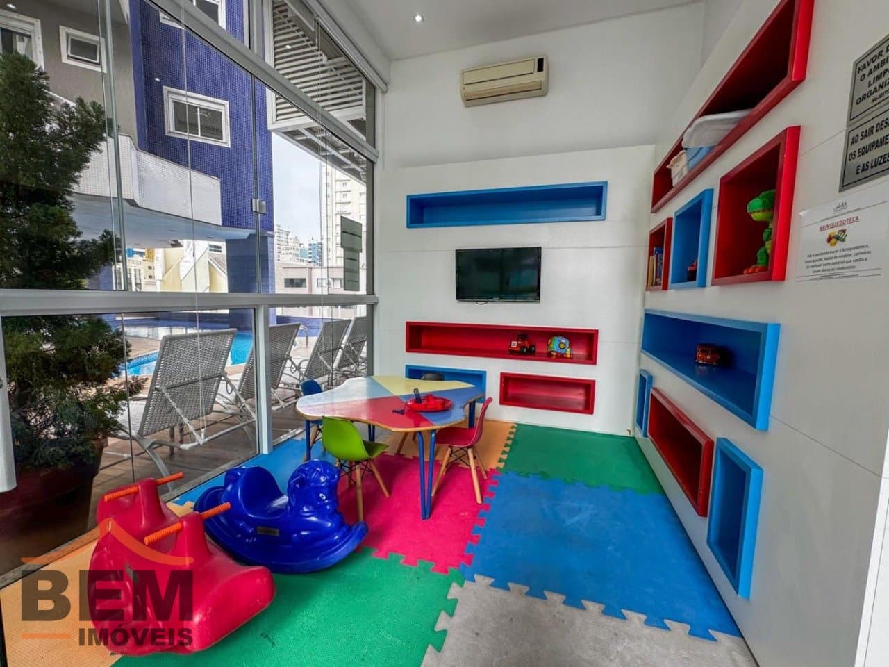 Apartamento para Venda com 3 quartos e 146m² no bairro Meia Praia, em Itapema