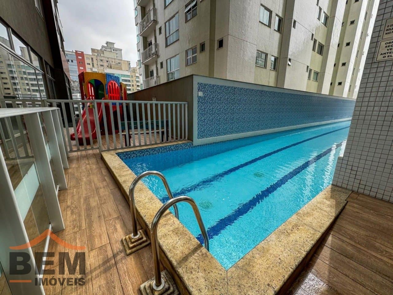 Apartamento para Venda com 3 quartos e 146m² no bairro Meia Praia, em Itapema