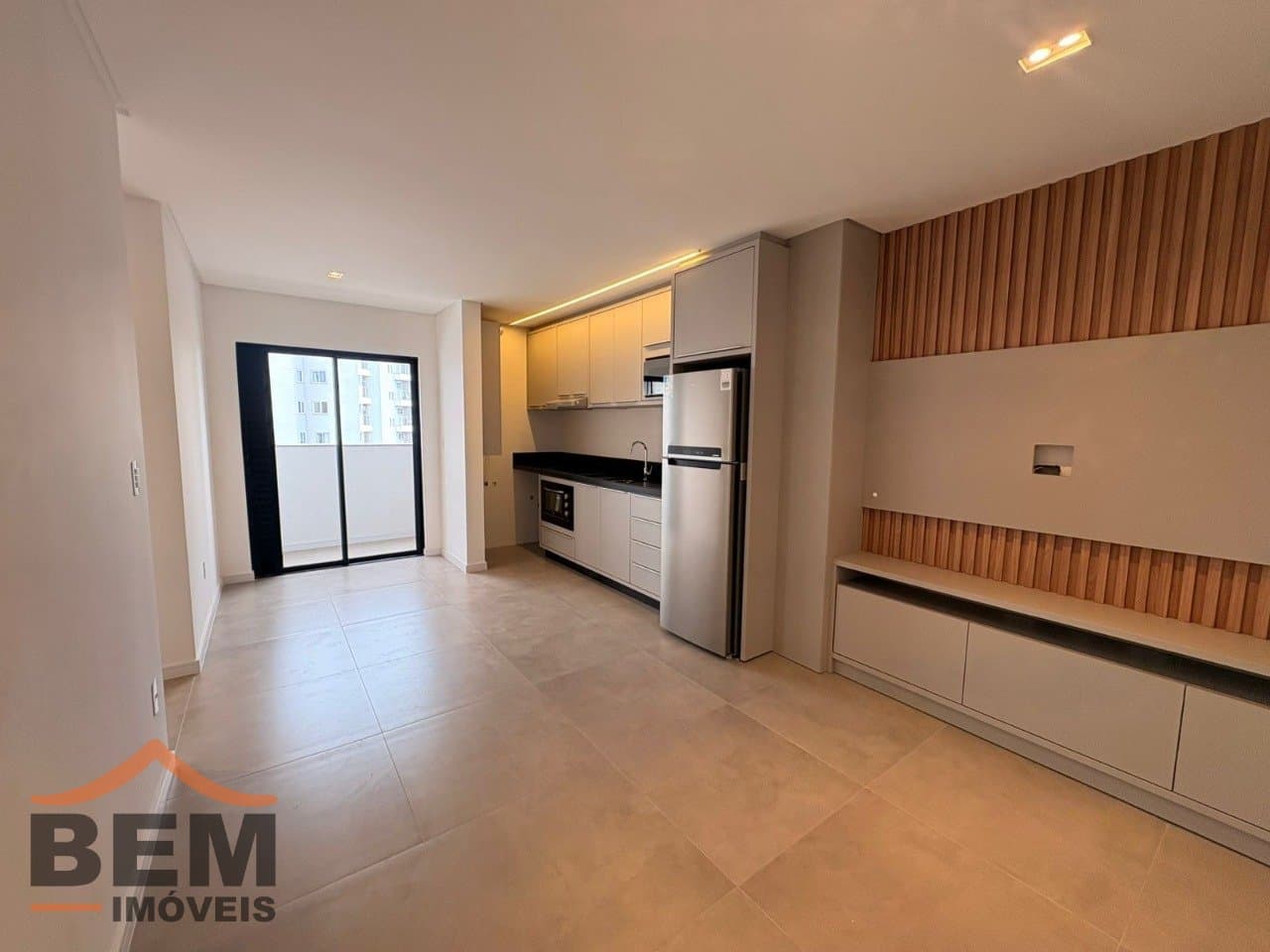 Apartamento para Locação com 2 quartos e 56m² no bairro Centro, em Itajaí