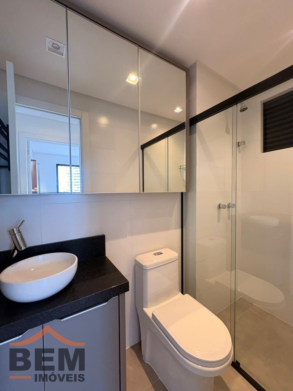 Apartamento para Locação com 2 quartos e 56m² no bairro Centro, em Itajaí