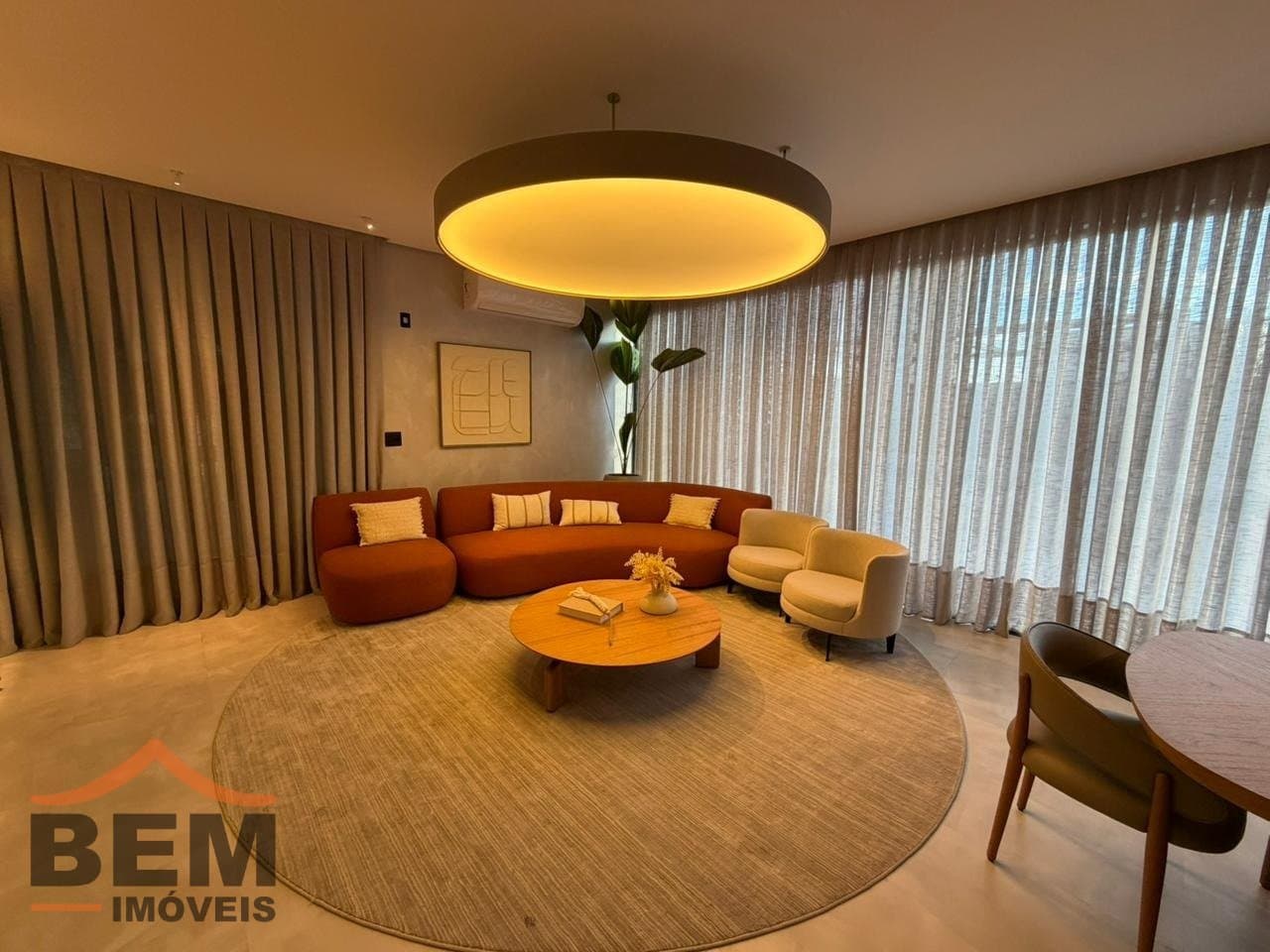 Apartamento para Venda com 3 quartos e 123m² no bairro Meia Praia, em Itapema