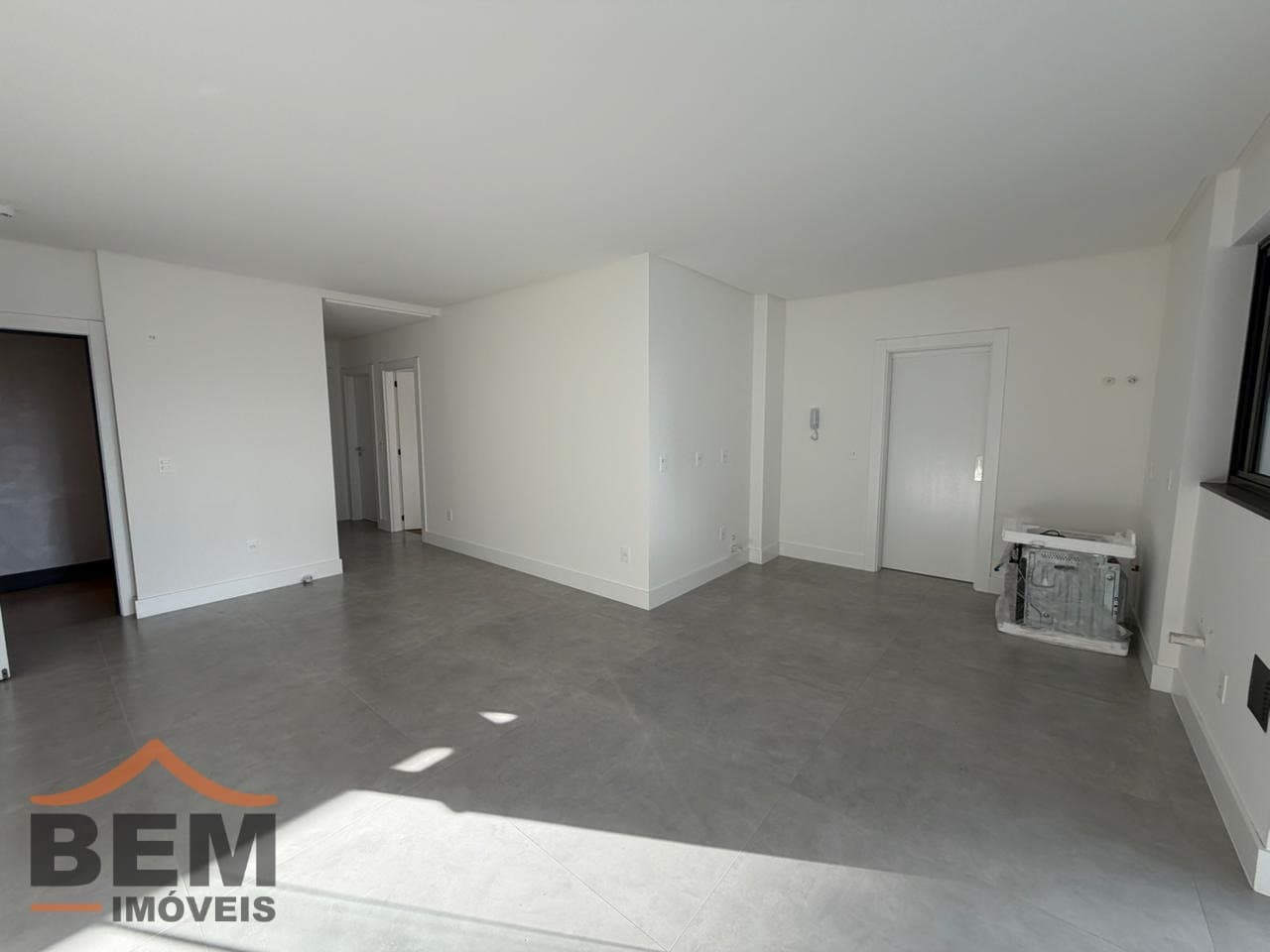 Apartamento para Venda com 3 quartos e 123m² no bairro Meia Praia, em Itapema