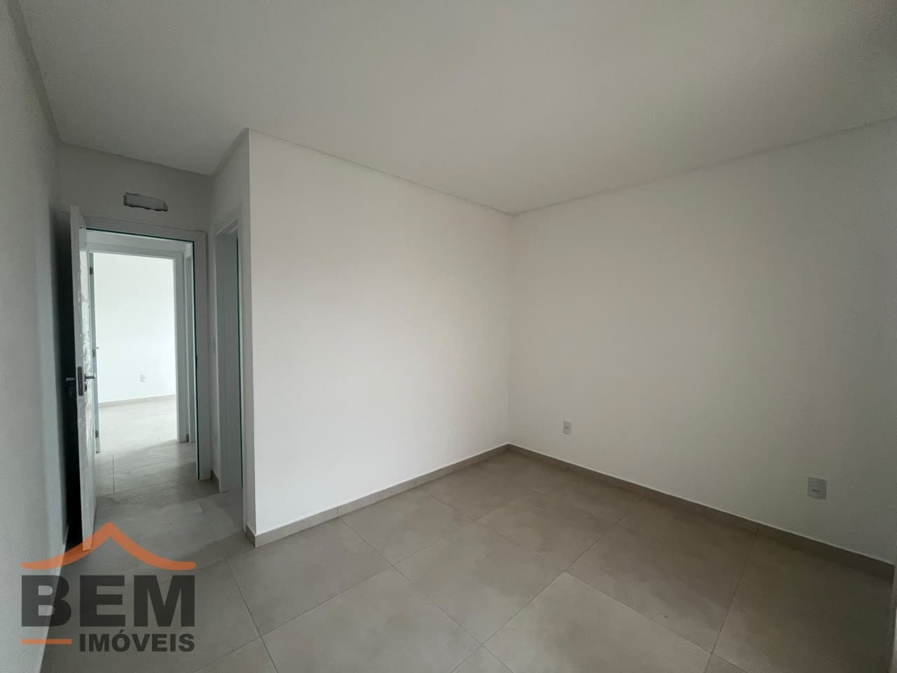 Apartamento para Locação com 2 quartos e 118m² no bairro Centro, em Camboriú