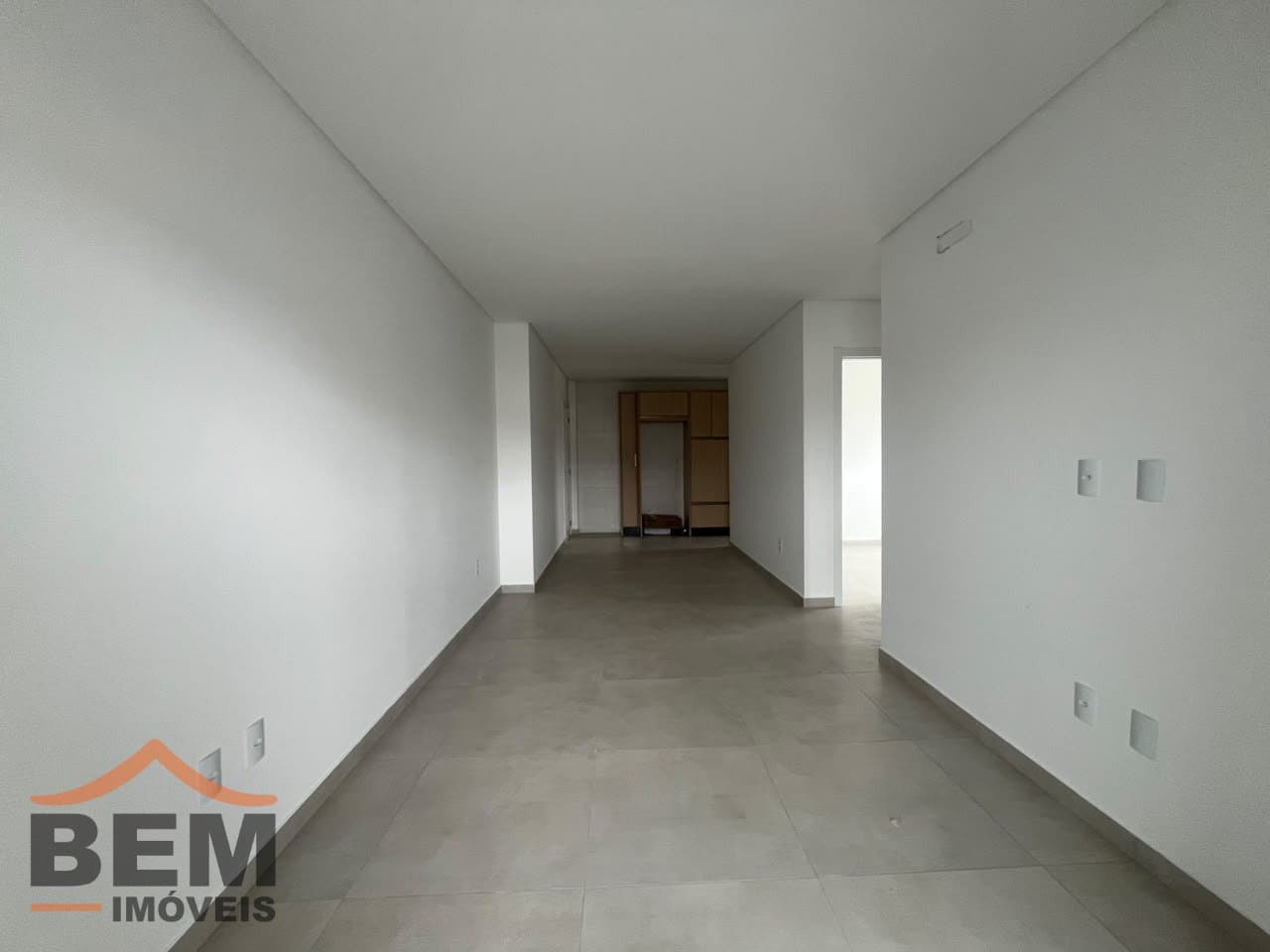 Apartamento para Locação com 2 quartos e 118m² no bairro Centro, em Camboriú