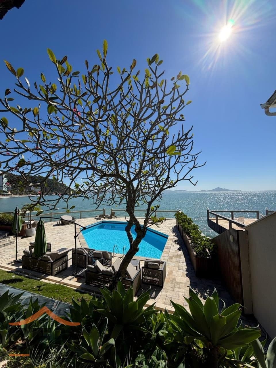 Casa para Locação com 3 quartos e 721m² no bairro Cabeçudas, em Itajaí