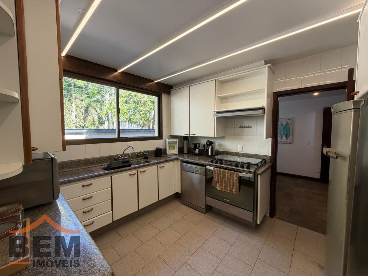 Casa para Locação com 3 quartos e 721m² no bairro Cabeçudas, em Itajaí