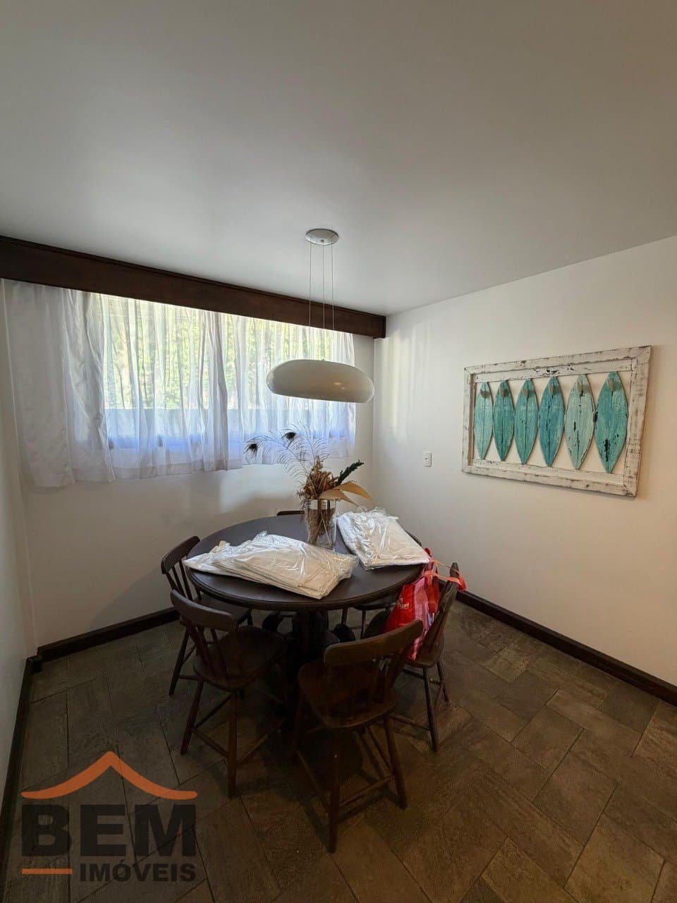Casa para Locação com 3 quartos e 721m² no bairro Cabeçudas, em Itajaí