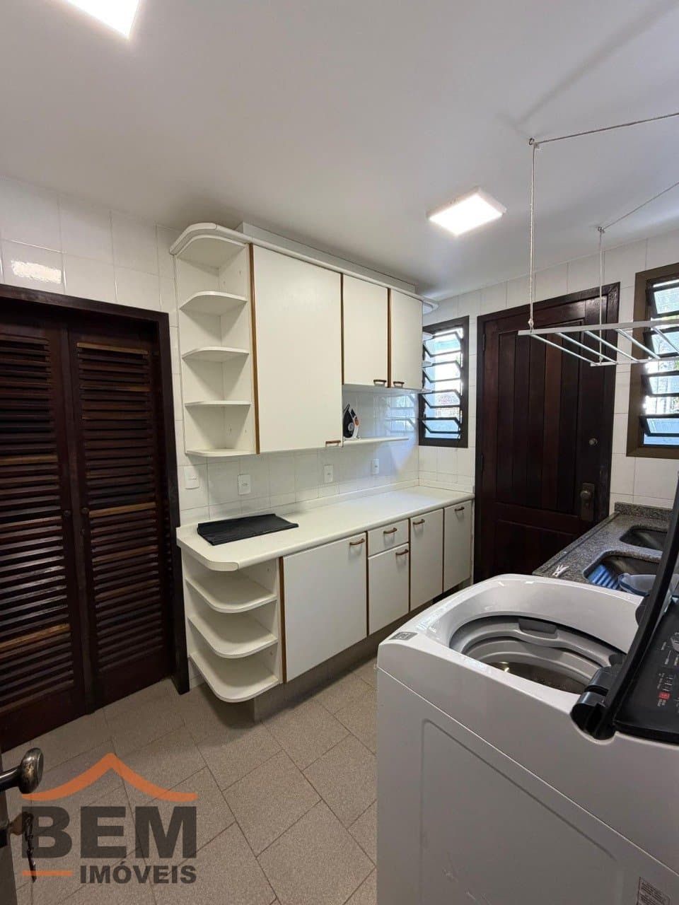 Casa para Locação com 3 quartos e 721m² no bairro Cabeçudas, em Itajaí