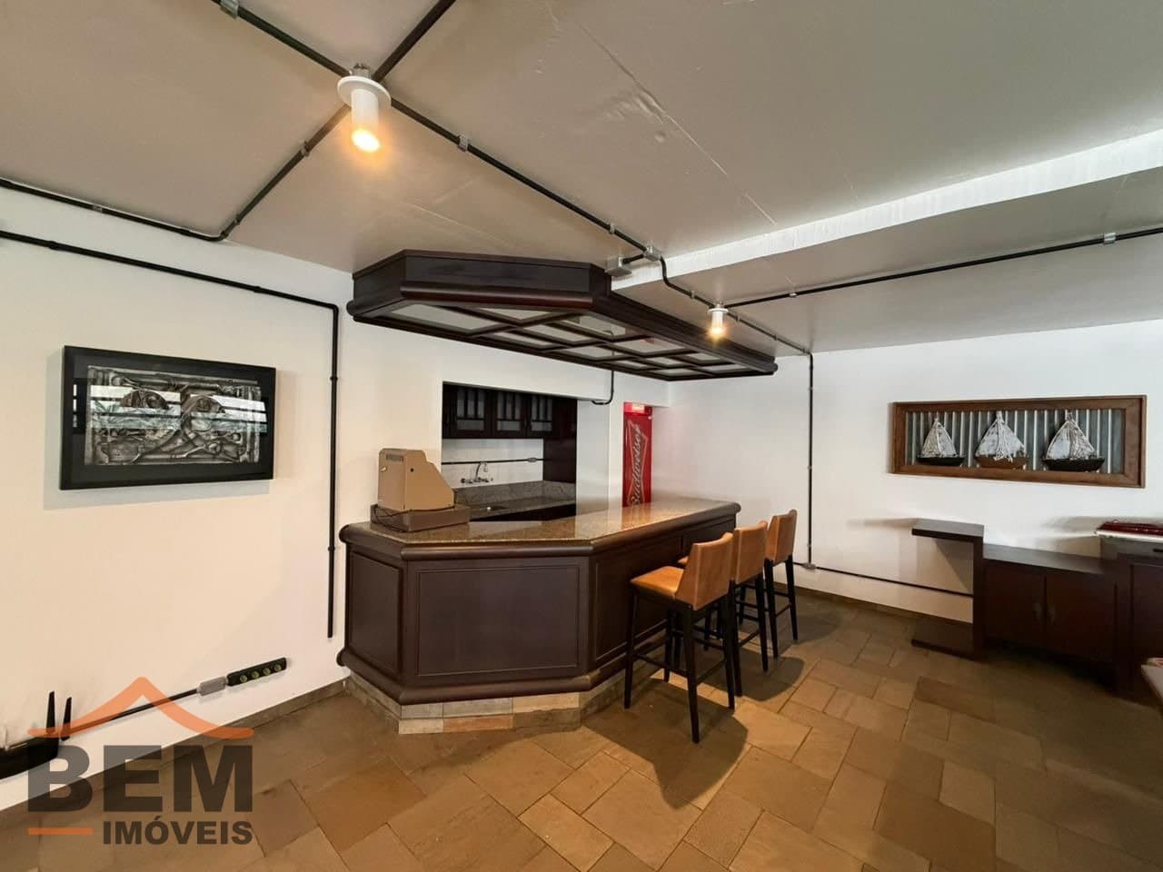 Casa para Locação com 3 quartos e 721m² no bairro Cabeçudas, em Itajaí