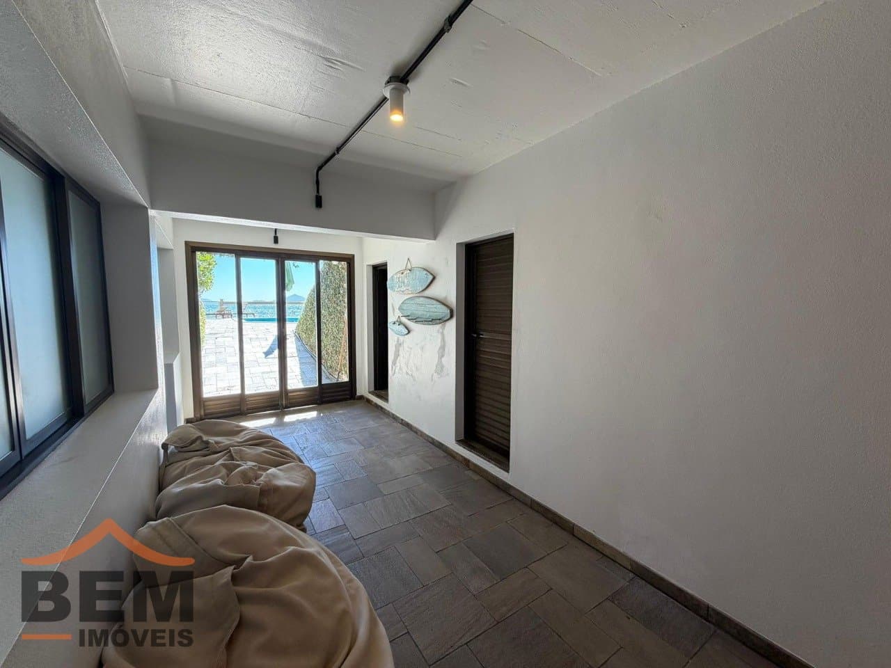 Casa para Locação com 3 quartos e 721m² no bairro Cabeçudas, em Itajaí