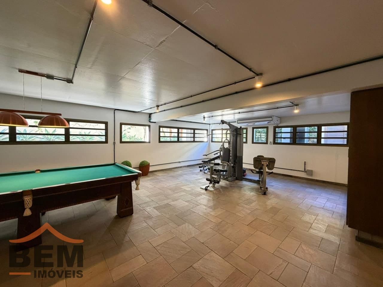 Casa para Locação com 3 quartos e 721m² no bairro Cabeçudas, em Itajaí