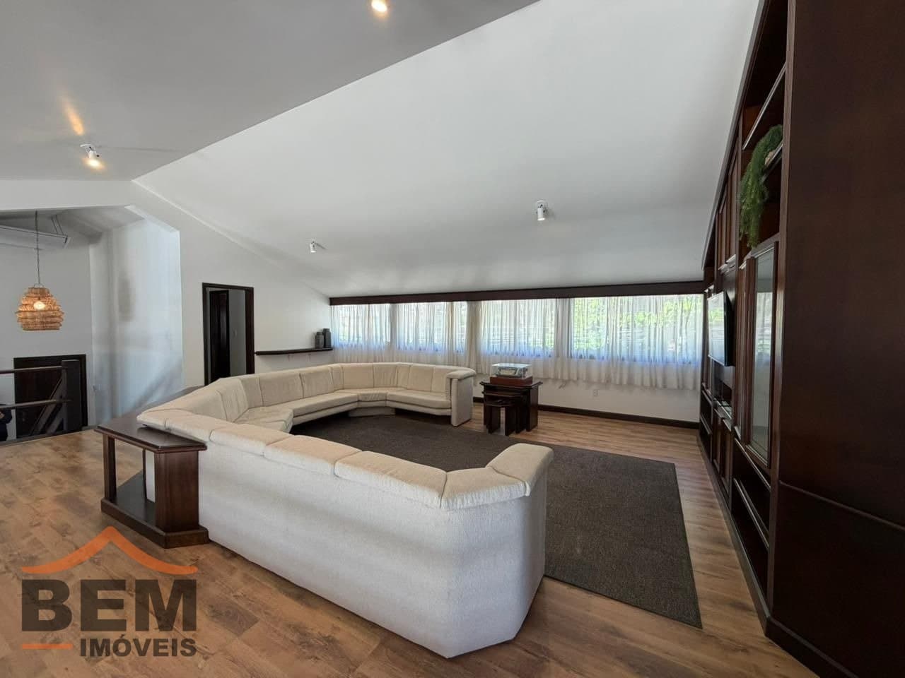 Casa para Locação com 3 quartos e 721m² no bairro Cabeçudas, em Itajaí