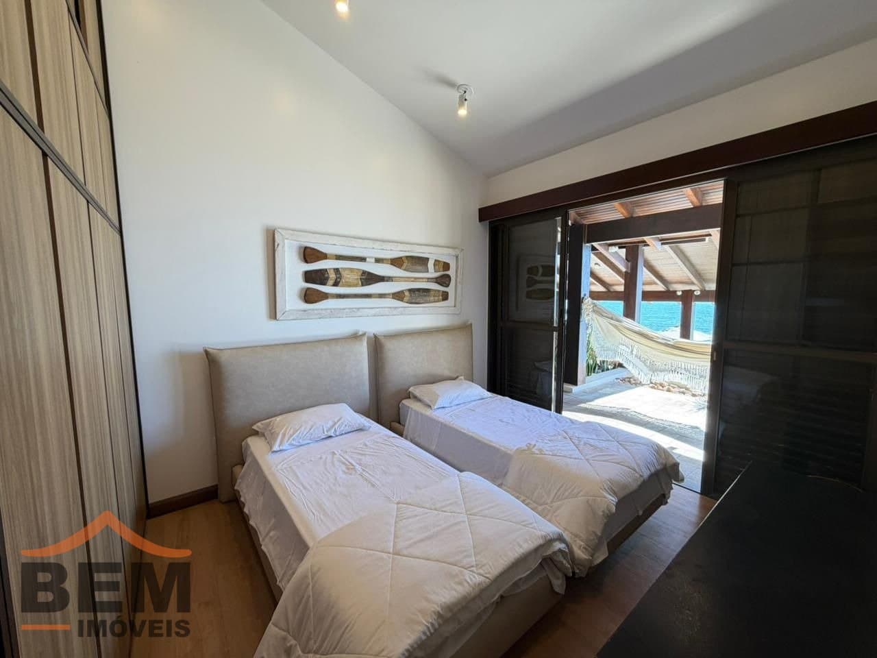 Casa para Locação com 3 quartos e 721m² no bairro Cabeçudas, em Itajaí