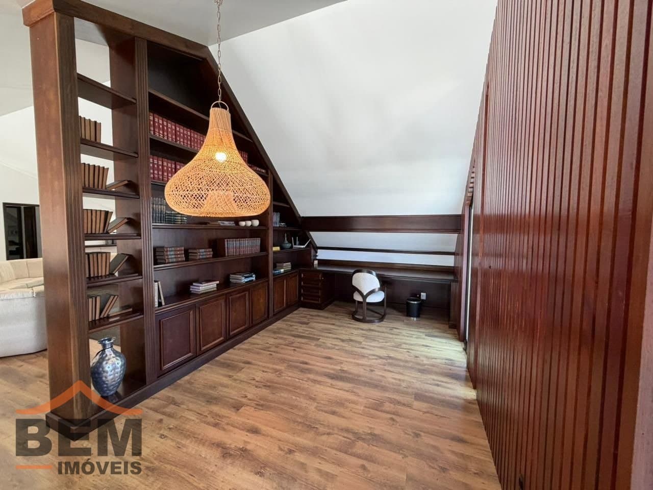 Casa para Locação com 3 quartos e 721m² no bairro Cabeçudas, em Itajaí