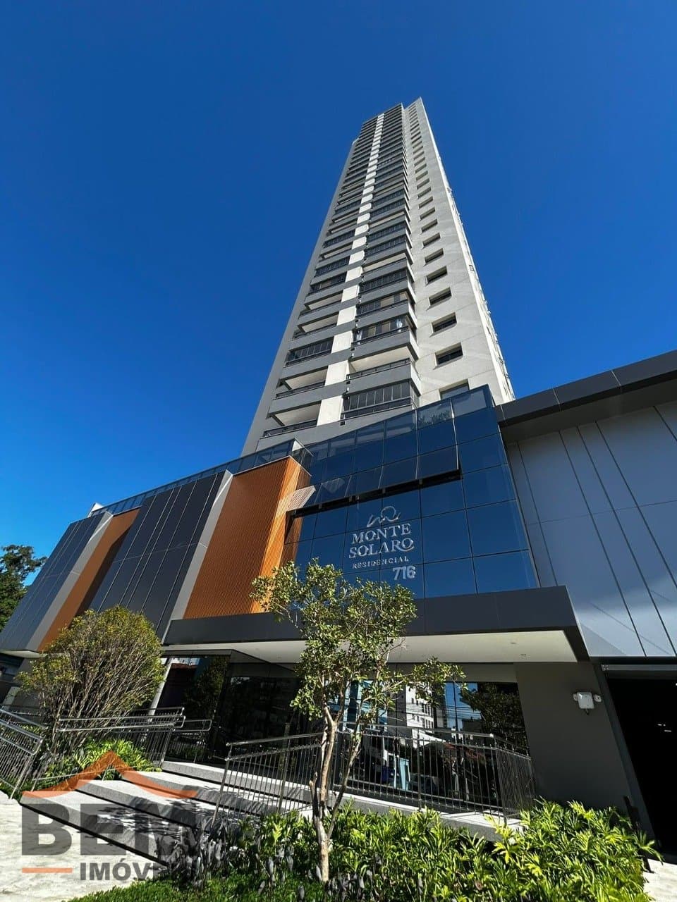 Apartamento para Venda com 2 quartos e 77m² no bairro Centro, em Itajaí