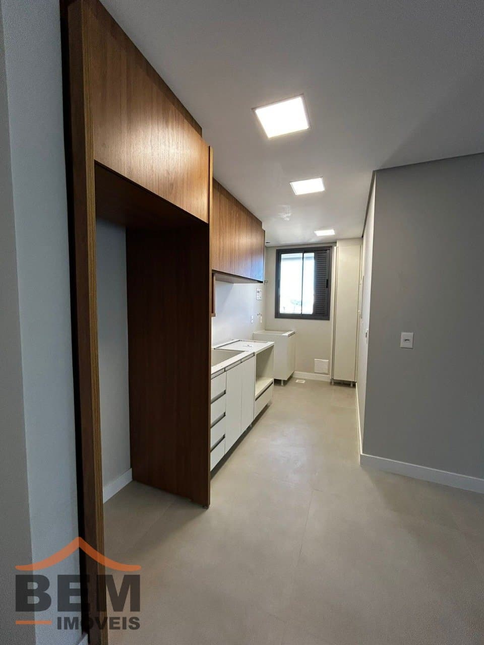 Apartamento para Venda com 2 quartos e 77m² no bairro Centro, em Itajaí
