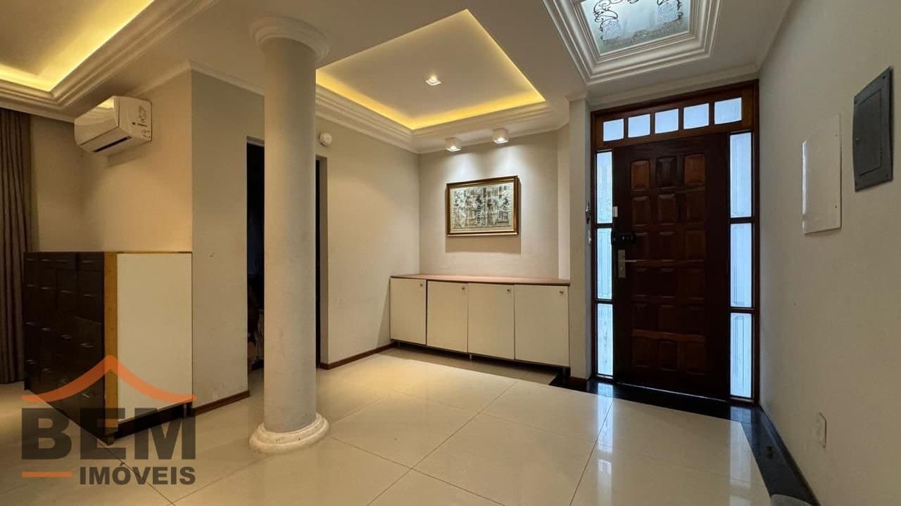 Casa para Locação com 4 quartos e 400m² no bairro Pioneiros, em Balneário Camboriú: 10- ENTRADA 