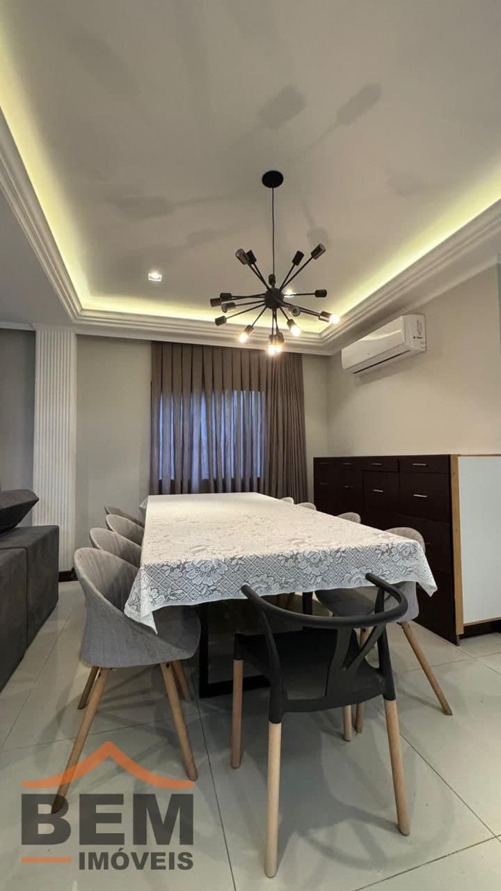 Casa para Locação com 4 quartos e 400m² no bairro Pioneiros, em Balneário Camboriú: 18- COZINHA 