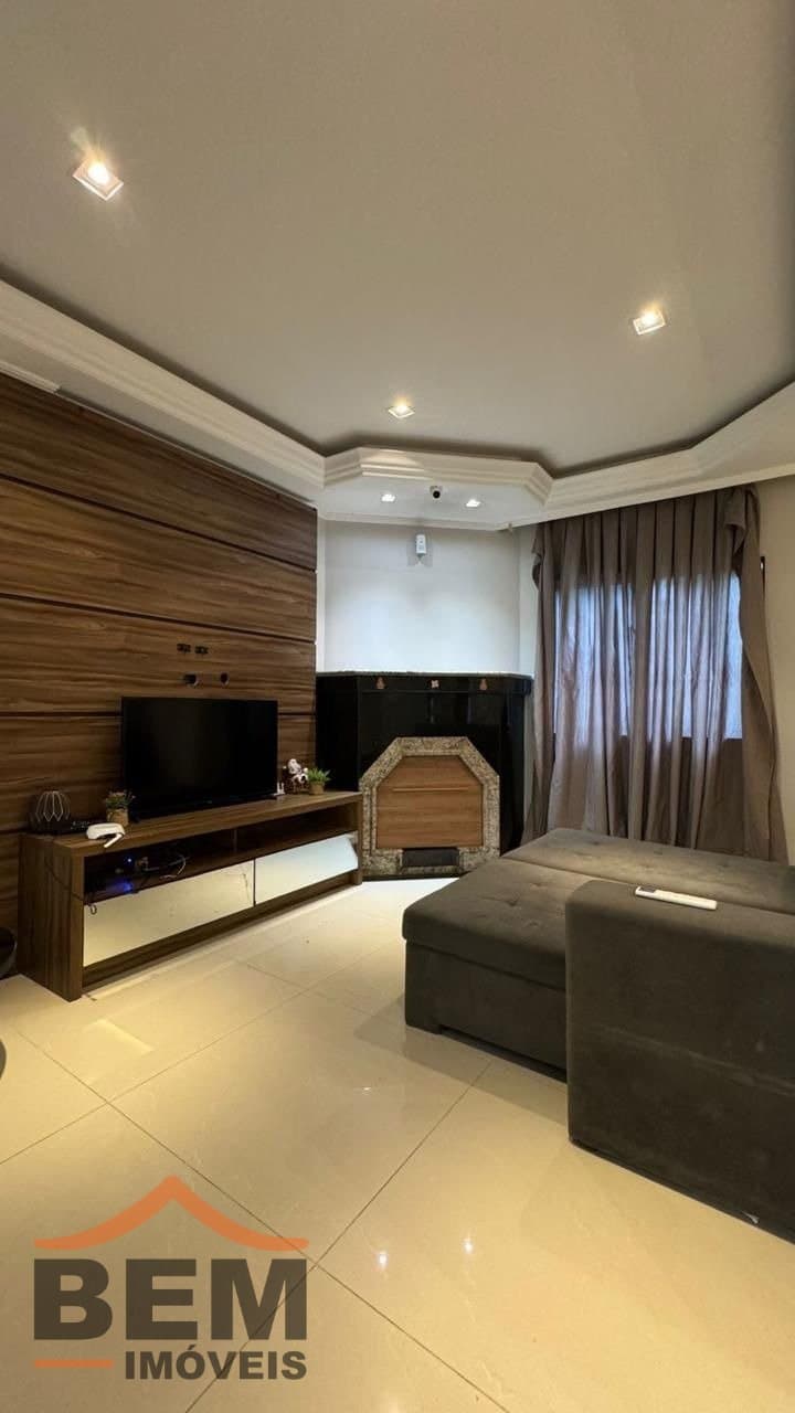 Casa para Locação com 4 quartos e 400m² no bairro Pioneiros, em Balneário Camboriú: 19- SALA DE TV 
