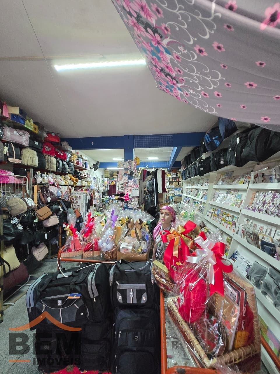 Ponto Comercial para Venda com 48m² no bairro Centro, em Camboriú