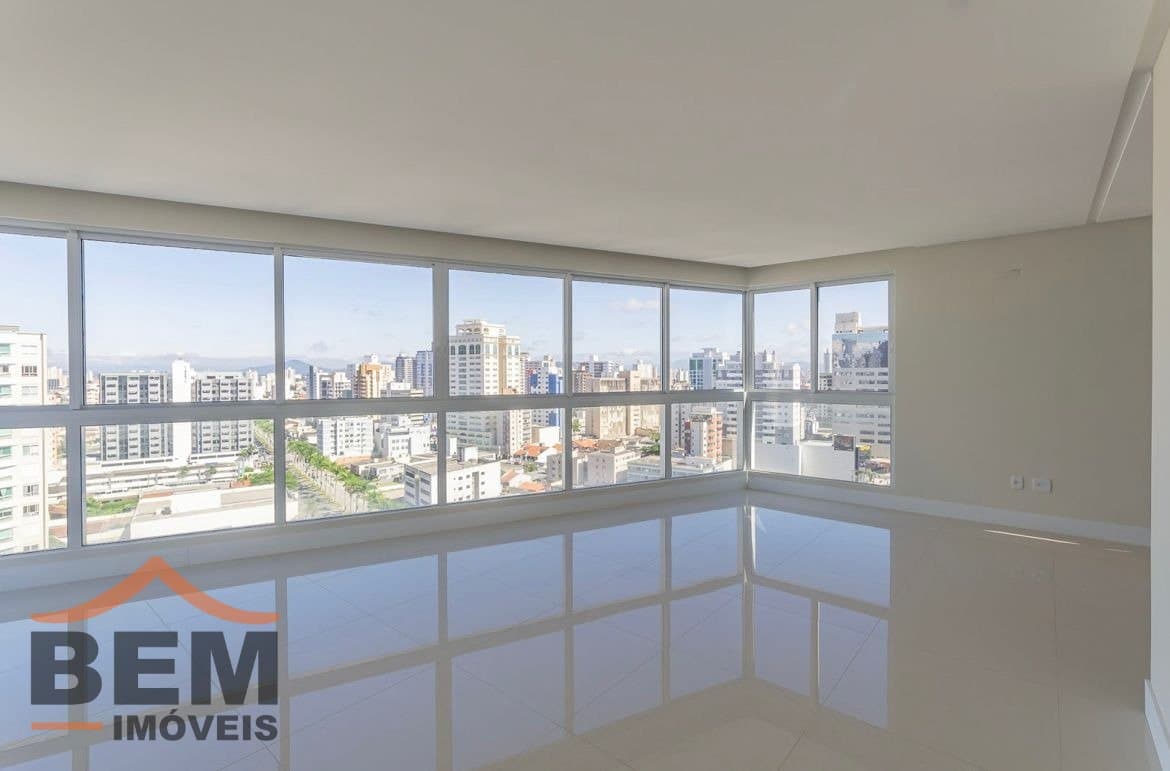 Apartamento para Venda com 4 quartos e 165m² no bairro Centro, em Itajaí