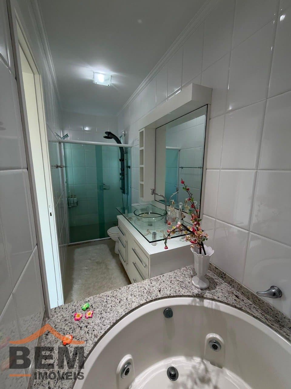 Casa para Locação com 2 quartos e 240m² no bairro Ariribá, em Balneário Camboriú