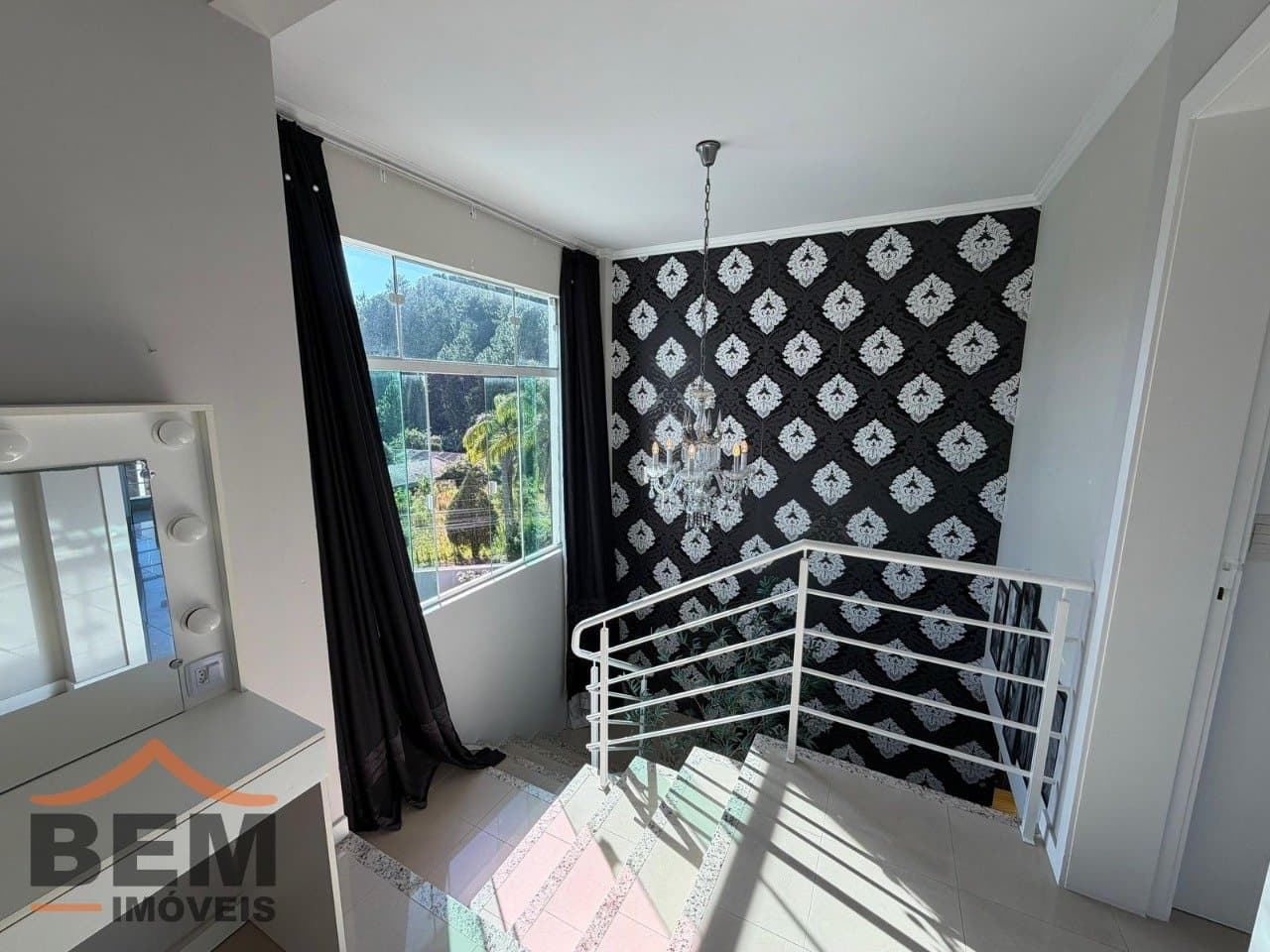 Casa para Locação com 2 quartos e 240m² no bairro Ariribá, em Balneário Camboriú