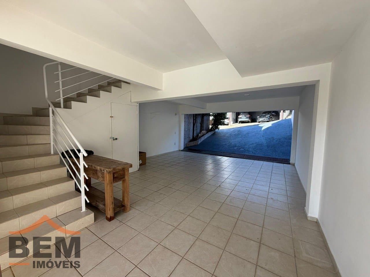 Casa para Locação com 2 quartos e 240m² no bairro Ariribá, em Balneário Camboriú