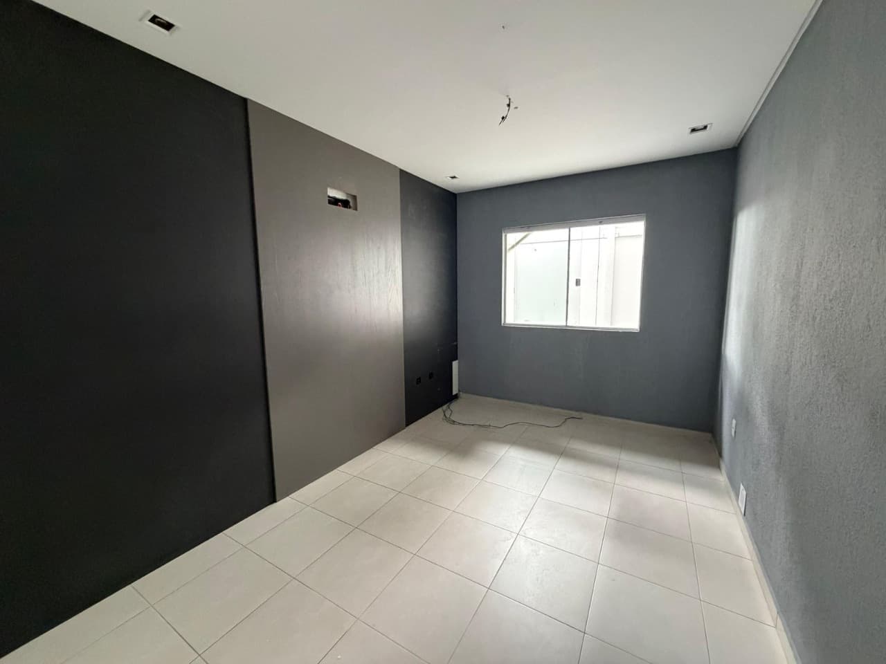 Galpão para Locação com 462m² no bairro Vila Real, em Balneário Camboriú: 12 - ESCRITÓRIO