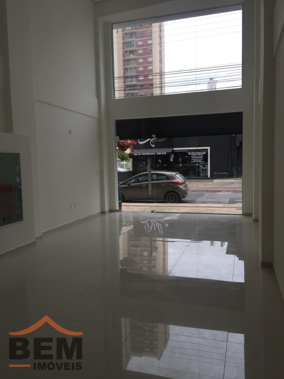 Sala Comercial para Locação com 79m² no bairro Centro, em Balneário Camboriú: 04- SALA COMERCIAL 