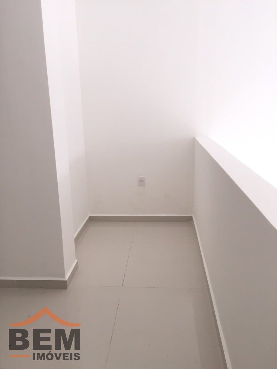 Sala Comercial para Locação com 79m² no bairro Centro, em Balneário Camboriú: 07- SALA COMERCIAL 