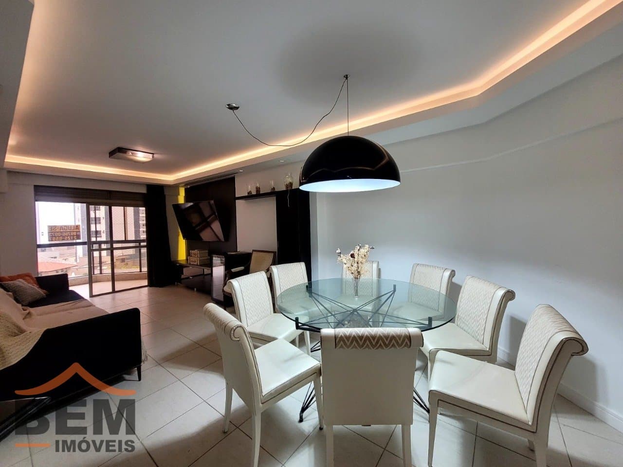 Apartamento para Locação com 3 quartos e 170m² no bairro Centro, em Balneário Camboriú: 04 - SALA DE JANTAR