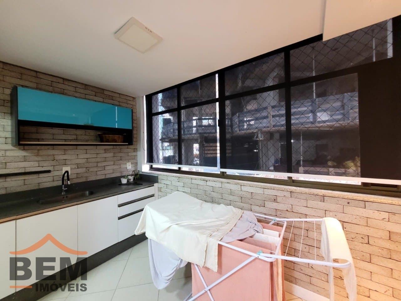 Apartamento para Locação com 3 quartos e 170m² no bairro Centro, em Balneário Camboriú: 15 - VARANDA
