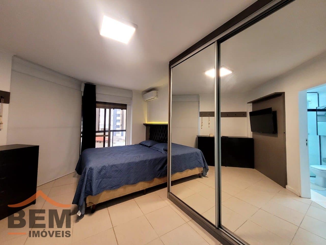 Apartamento para Locação com 3 quartos e 170m² no bairro Centro, em Balneário Camboriú: 18- SUÍTE