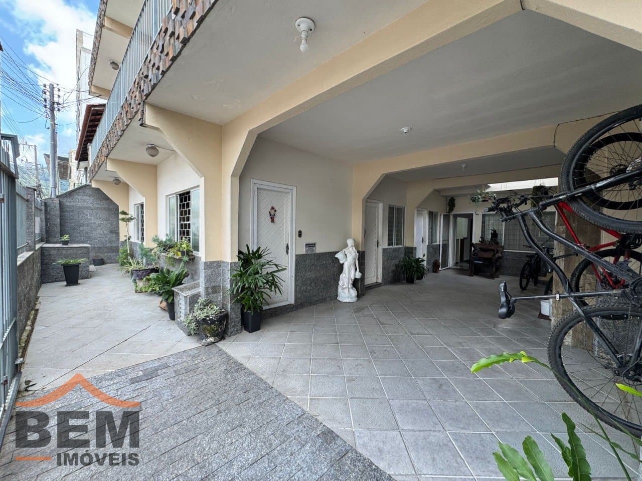 Casa para Venda com 10 quartos e 400m² no bairro Nações, em Balneário Camboriú: 062c34ef-9116-495a-b538-743ec5b882a0