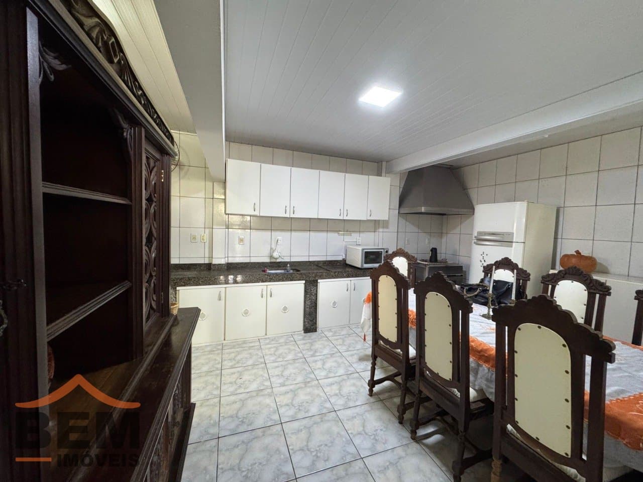 Casa para Venda com 10 quartos e 400m² no bairro Nações, em Balneário Camboriú: cd21fe3c-63cf-4c6e-b8c7-a937bb72bdc8