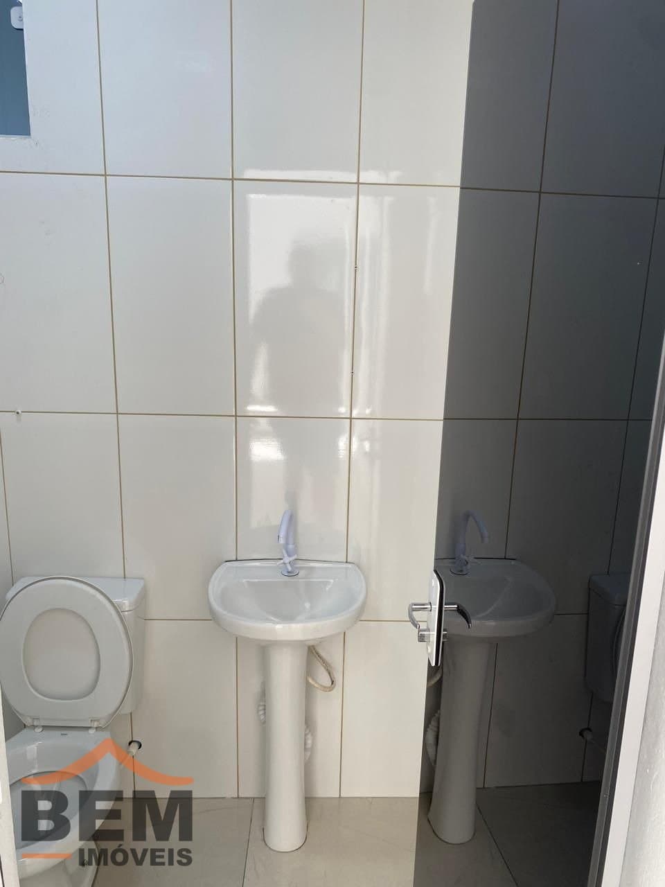 Galpão para Locação com 310m² no bairro Centro, em Navegantes: 06 - LAVABO